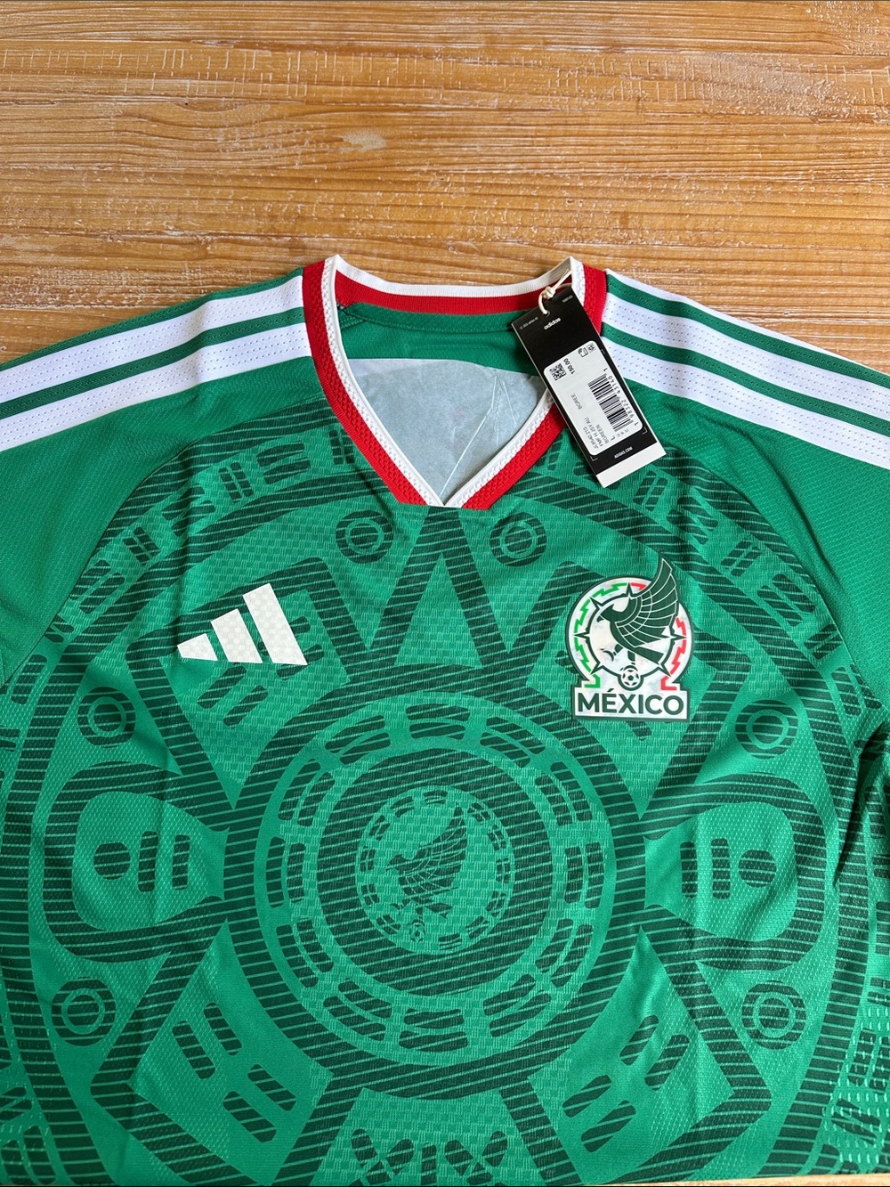 Authentic Adidas Green Mexico Aztec-Pattern Soccer Jersey with White Accents - Picture 4 of 8